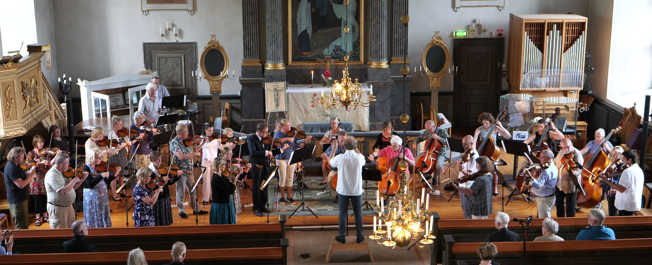 Bergslagens kammarsymfoniker spelar i Västervåla kyrka
