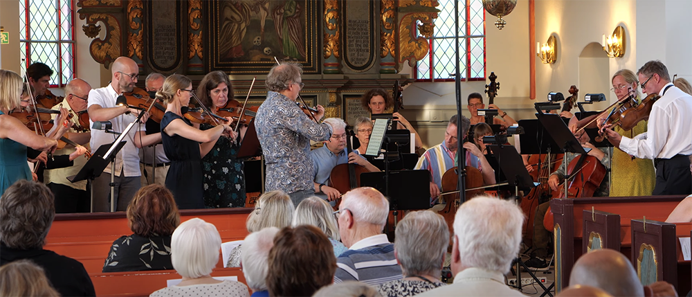 Stråkensembler ur Bergslagens kammarsymfoniker i Västervåla kyrka